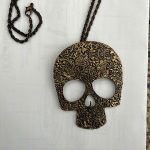Skull necklace